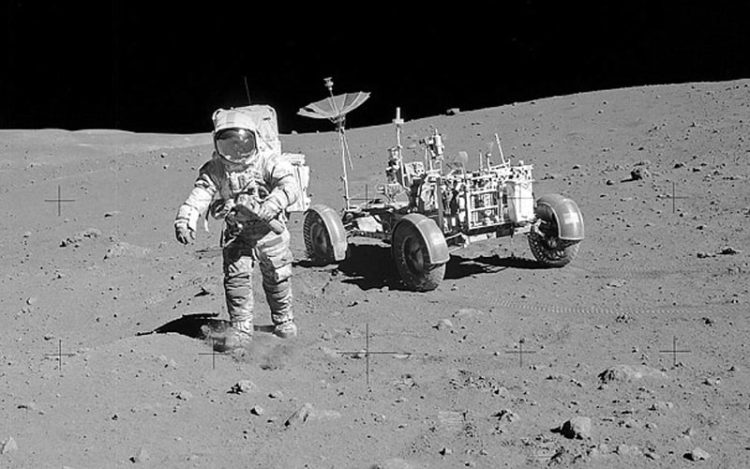 アポロ15号船外活動とローバー