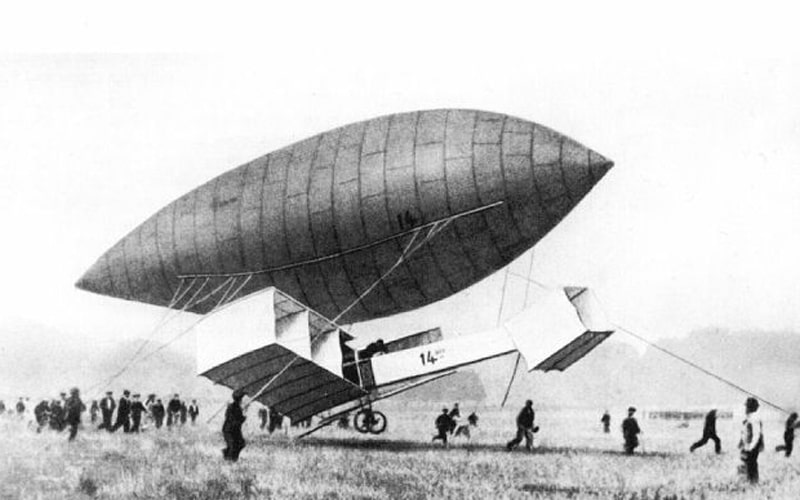 1906年アルベルトサントスデュモンによる最初の飛行テスト
