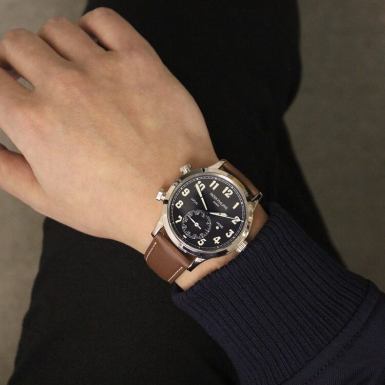 パテックフィリップ カラトラバ パイロット トラベルタイム ref.5524G-001 ネイビー サイズ感　着用写真サンプル