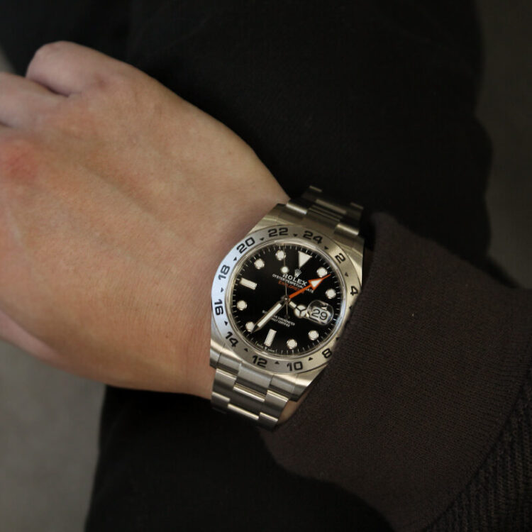 ロレックス エクスプローラー2 ref.226570 ブラック サイズ感　着用写真サンプル