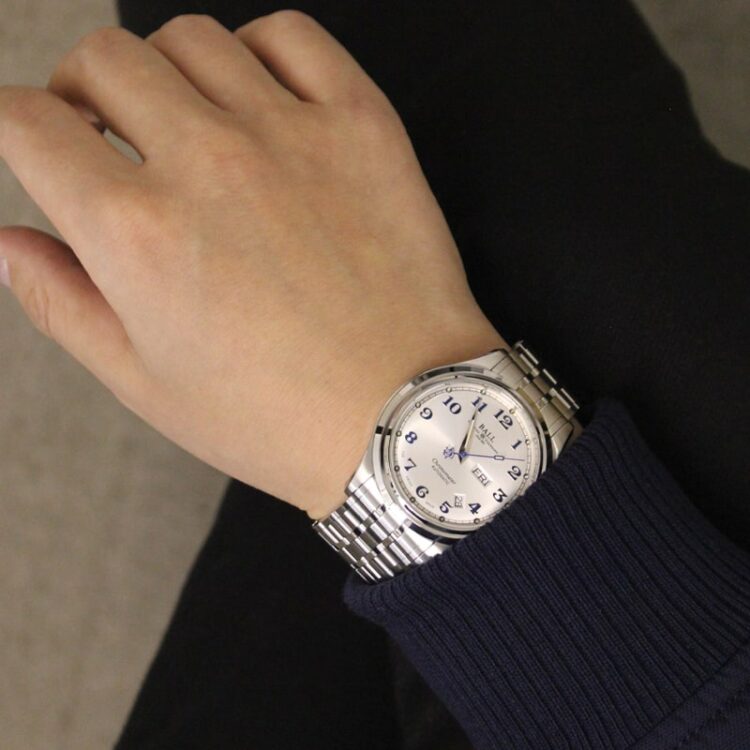 ボールウォッチ トレインマスター クリーブランド エクスプレス ref.NM1058D-SCJ-SL シルバー サイズ感　着用写真サンプル