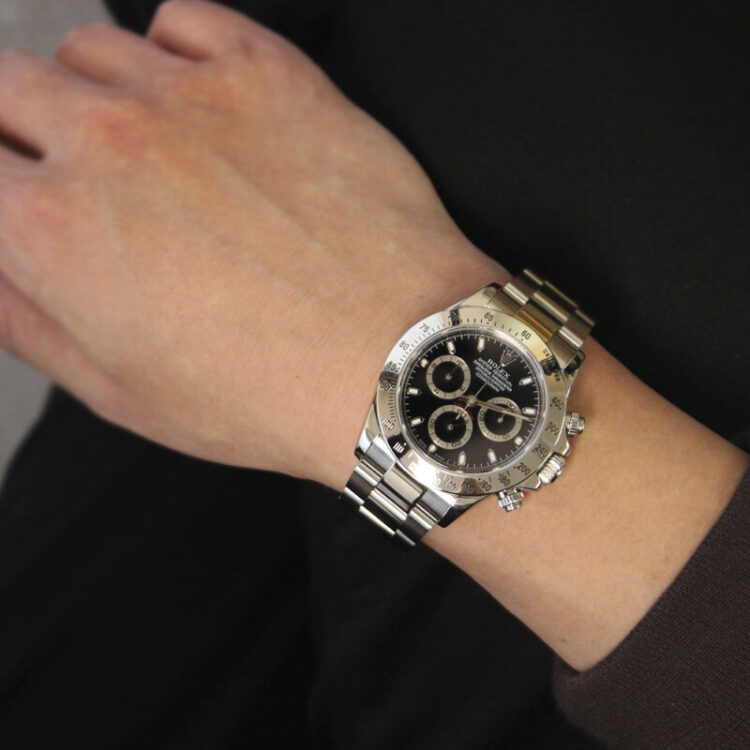 ロレックス デイトナ ref.116520 ブラック サイズ感　着用写真サンプル